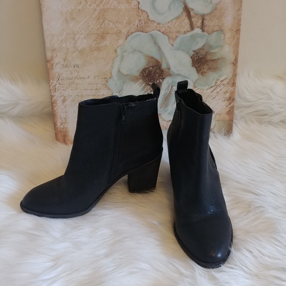 Lucky Brand Shoes - Lucky Brand heeled booties